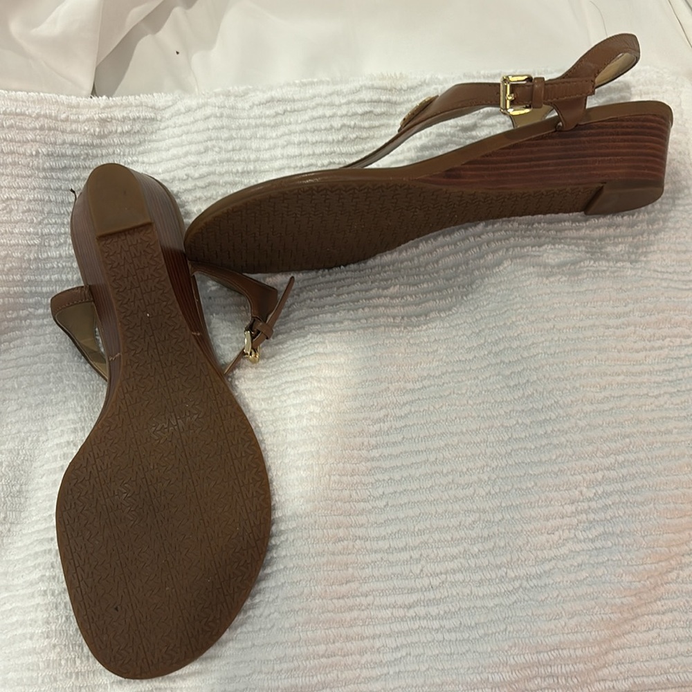 Brand new Michael Kors, wedge sandals, light brown/luggage - Picture 6 of 8